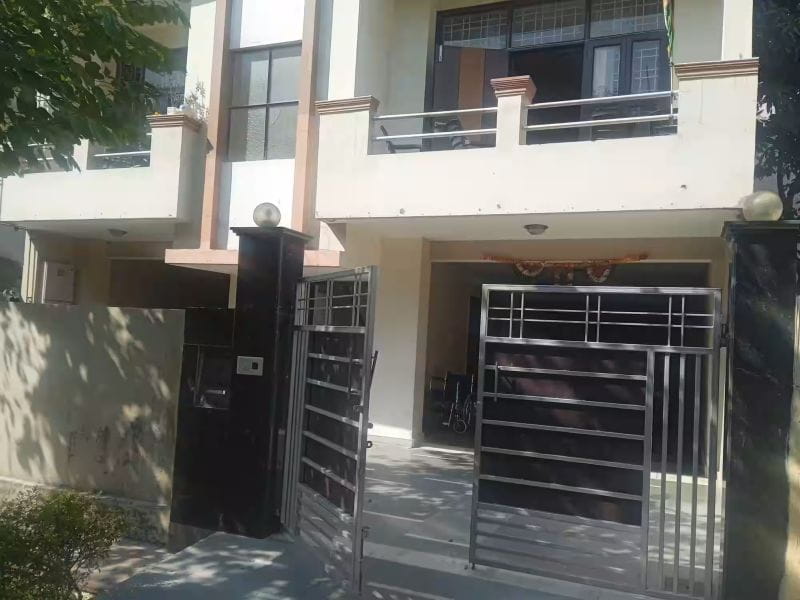 Aangan Old Age Home - Old Age Home In Noida