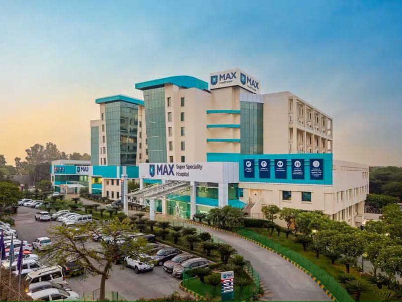 Max Super Speciality Hospital - Heart Transplant Surgery Cost In Delhi