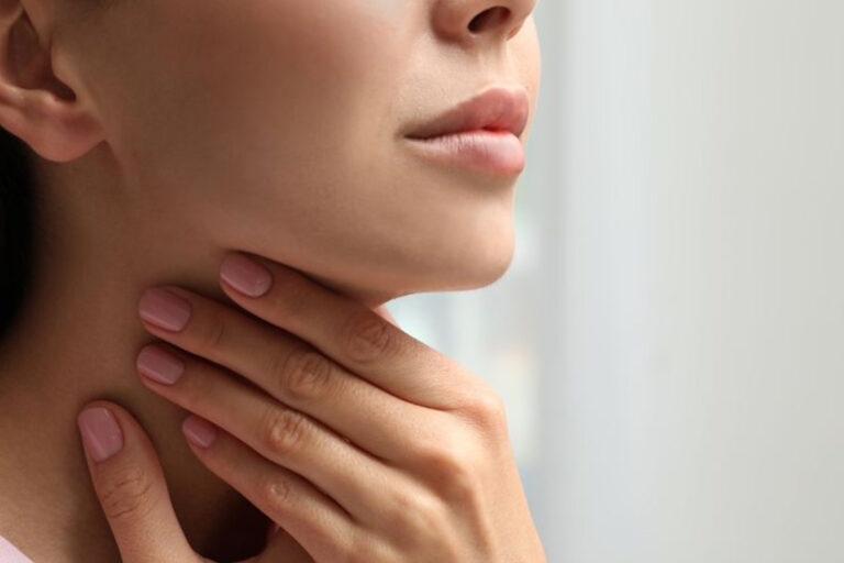 टॉन्सिल कैंसर के लक्षण