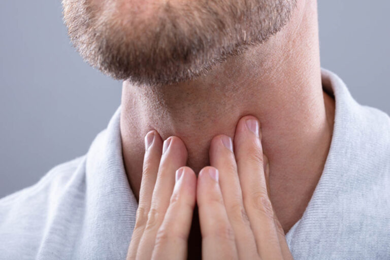How to check for throat cancer at home