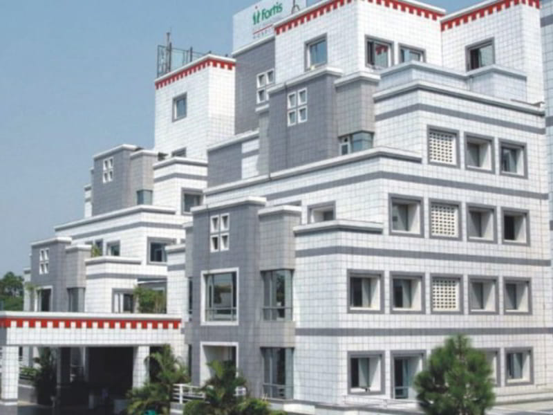 Fortis Flt. Lt. Rajan Dhall Hospital, Vasant Kunj - NICU Hospital In Delhi