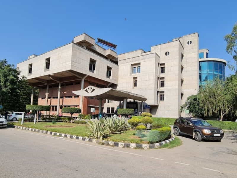 Advanced Eye Centre, PGIMER, Chandigarh - Best Eye Hospital In Chandigarh
